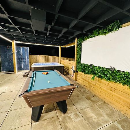 Nether Newton - Sleeps 12, Hottub, Sauna, Private Garden Newmilns Екстериор снимка