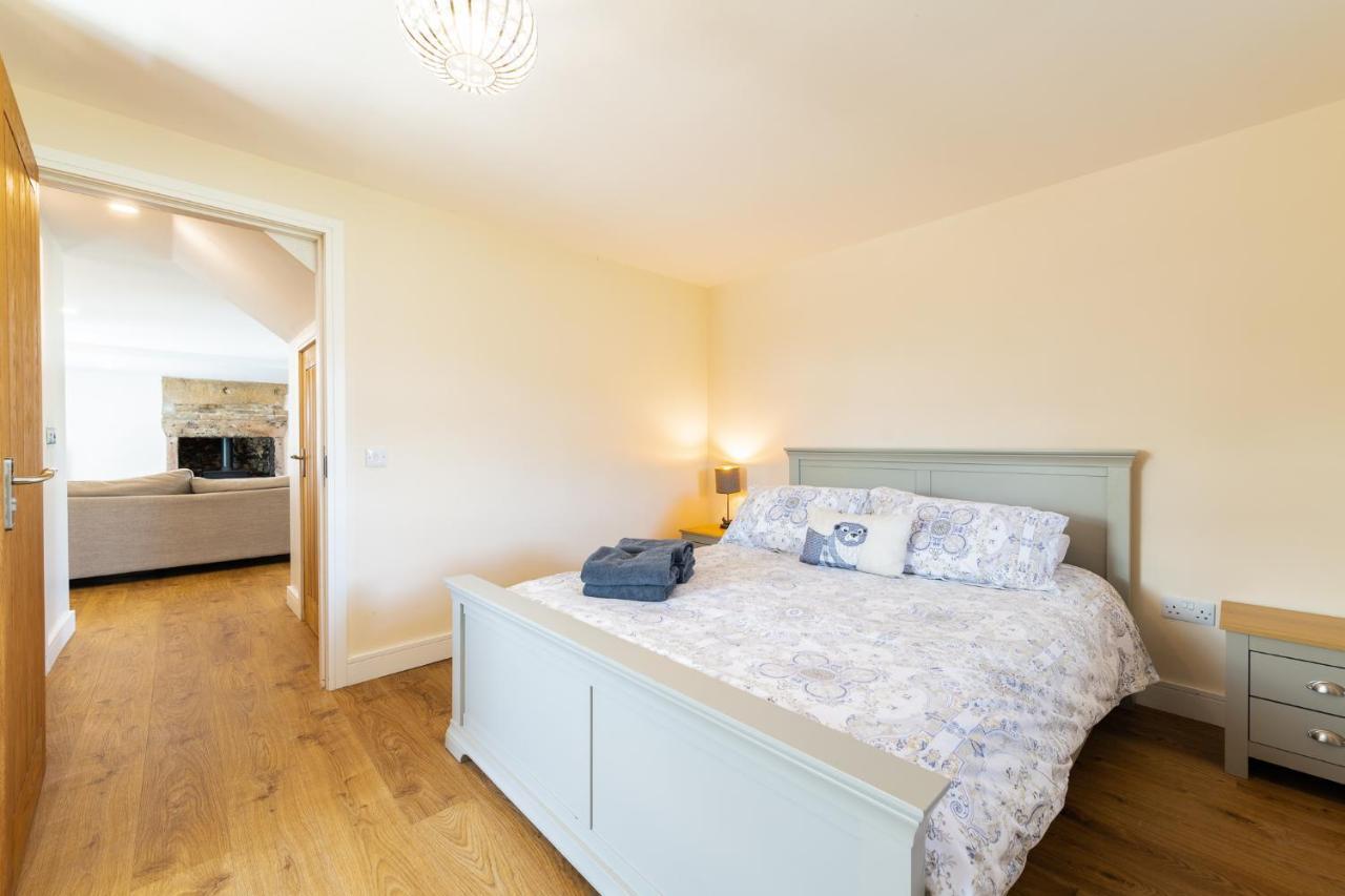 Nether Newton - Sleeps 12, Hottub, Sauna, Private Garden Newmilns Екстериор снимка