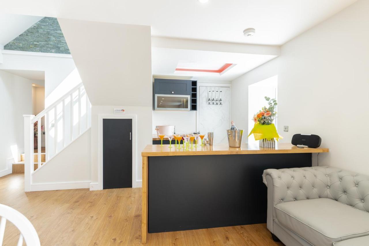 Nether Newton - Sleeps 12, Hottub, Sauna, Private Garden Newmilns Екстериор снимка